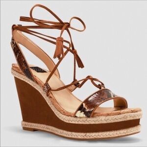 White House Black Market sz 8.5 Ginger wedge sandals ankle wrap